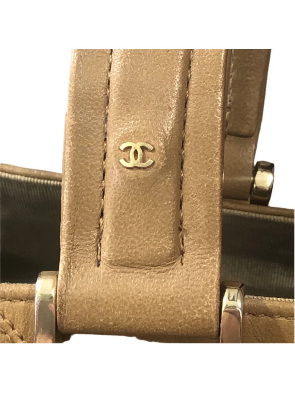 CHANEL Diamond Quilted Tan Leather Tote Bag Fully Lined with Zipper Pocket